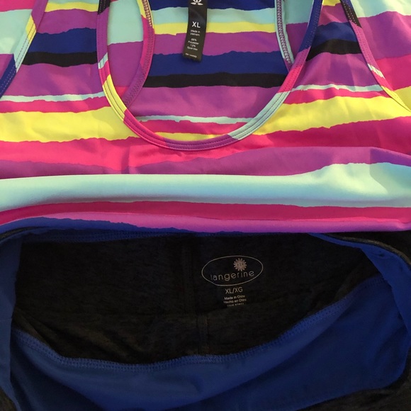 Mid calf yoga pants with matching top - Picture 2 of 7